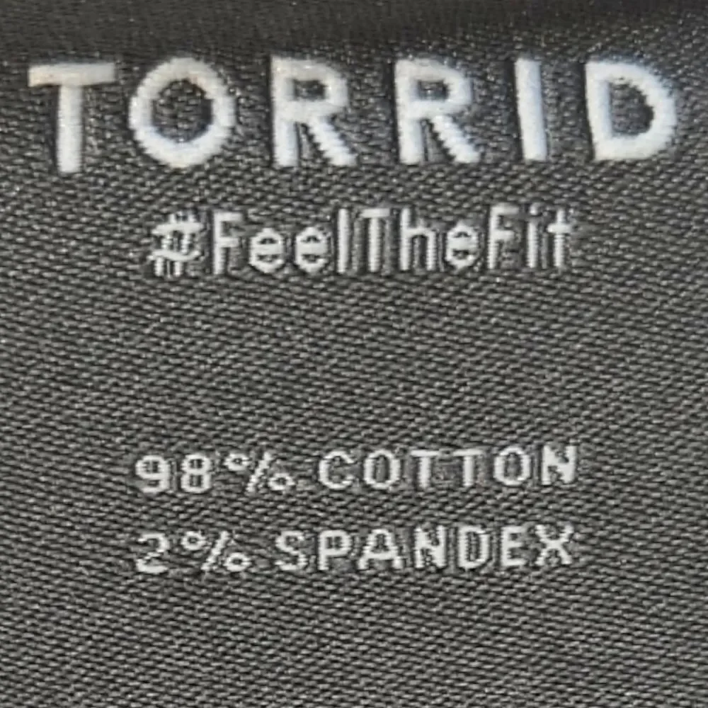 TORRID PLUS Size White Distressed Cropped Vintage Boyfriend Jeans Size 18 NWOT